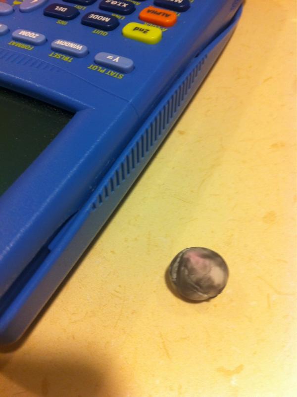 elinovich's tweet image. Nackdelen med fett litet suddi; det är alltid borta. #tentap