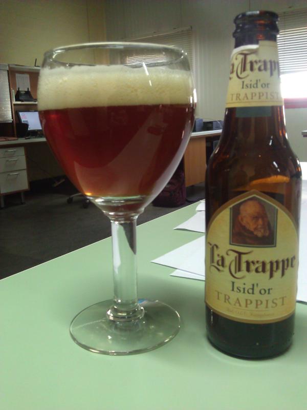 KvnVdS's tweet photo. #bier vd week: la trappe isid'or http://t.co/vSfnVonO