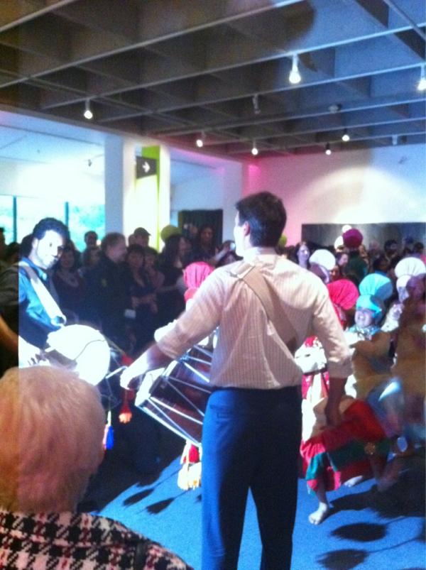 BhangraMe's tweet photo. @VanMayorsOffice @museumofvan @vibc Thank you! It helps when @MayorGregor plays the #Dhol at the opening! http://t.co/utAUb5Qm