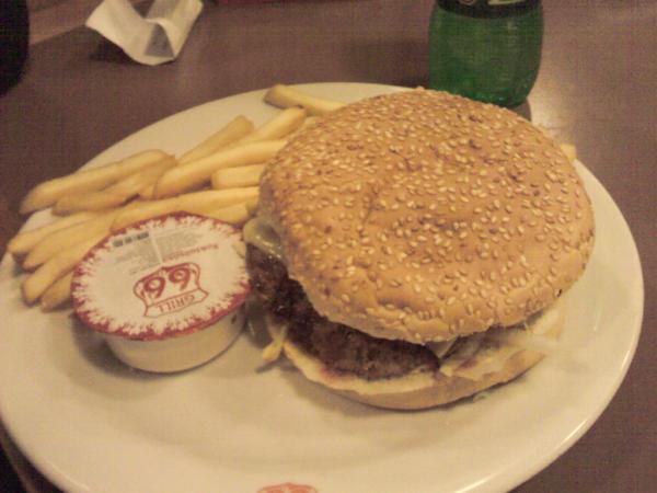 siggirybak's tweet photo. @DarkLordMatti orbinator from hell cheese and macatweet #missthatdarknessface http://t.co/lYMAvfXQ