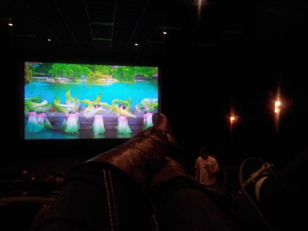 purityring's tweet photo. movie timeeee :) http://t.co/JvZLyibj