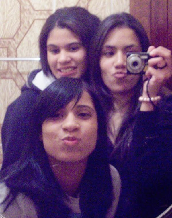 joocii_'s tweet photo. ; #linda *-*' ! , com vocês eu tenho milhões de motivos para sorrir ><' http://t.co/Z7U4ljyG