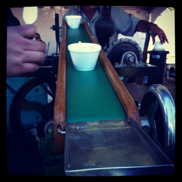 jazzy_bautista's tweet image. Ice cream made by a 100 year old Ice cream maker #exploringnewthings