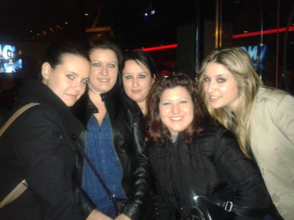 marikar87's tweet photo. ayer fue un dia perfecto!! @merymerino82 @NiMerino @silvita_283 http://t.co/8pLEUXxh