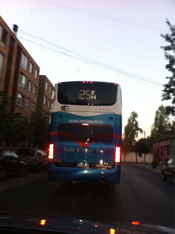RodrigoDelgadoM's tweet image. Buena iniciativa de EME BUS, tener a la vista velocidad del bus.