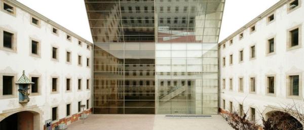 MetropolisBCN's tweet photo. Fantastic photos of the #CCCB by @AdriaGoula http://t.co/uEXzgulB #MetropolisBCN http://t.co/HKFgiNxl
