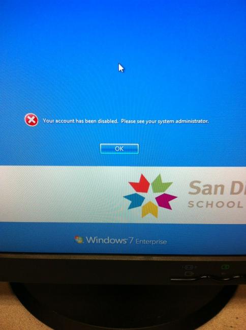 WakeUpTurnt's tweet image. #firstdayproblems