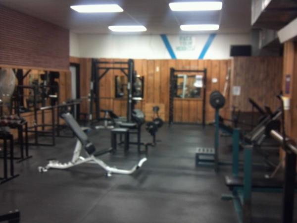tlamb0854's tweet photo. Isn't it lovely. New years resolution left for next year. I have the gym back to myself. http://t.co/alvNA82b