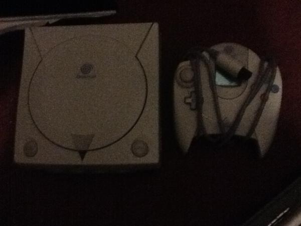 TMSpecial3's tweet image. This console never really made it but was aight still. #operationdeclutter