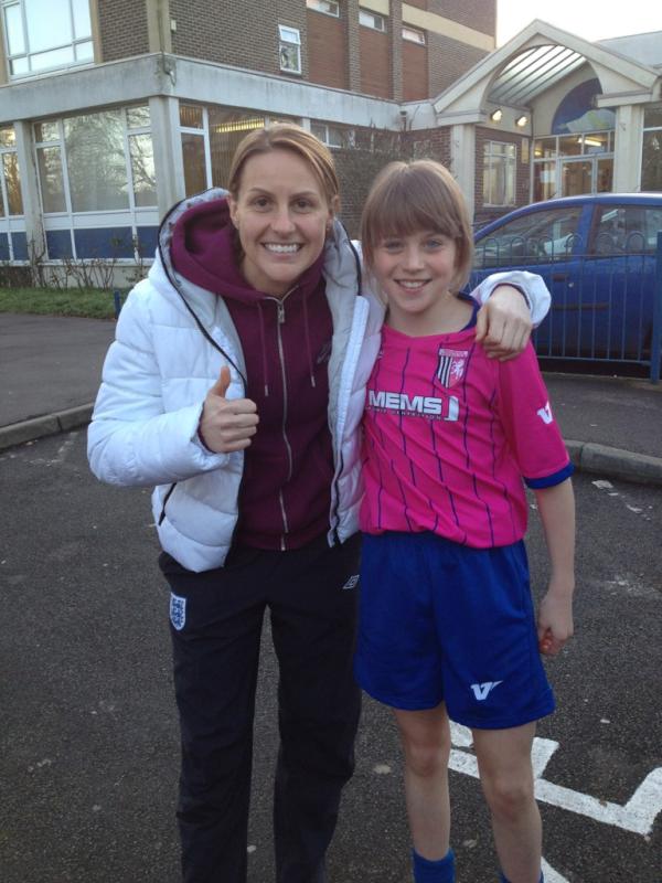 kelly_smith10's tweet image. Watch out for @alessiarusso7 she's gonna be a top player for England one day 👍⚽