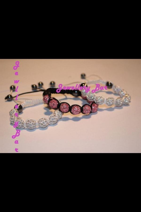 JewelleryBar's tweet photo. Jewellery Bar selling good quality #shamballa bracelets and other #jewellery at amazing prices!! http://t.co/mrG3Ev87