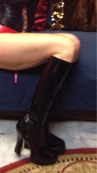 I went shopping today. Xxoo http://t.co/SnashDjA<a href="/tag/titmaspresent"class="tags"><span>#titmaspresent</span></a>