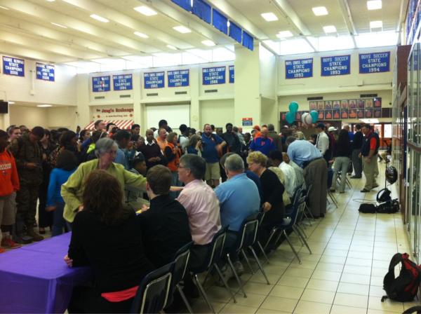 ParkviewFTBall's tweet photo. Packed house at the View. Congrats to everyone!! http://t.co/jXnSGtOz