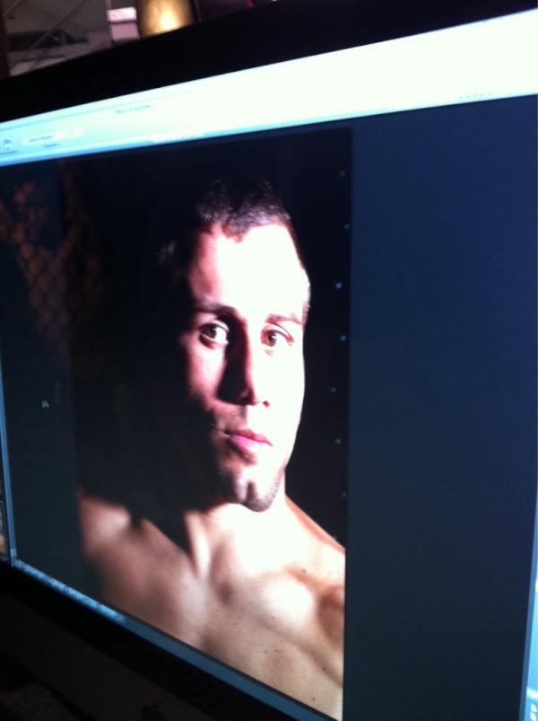 UrijahFaber's tweet photo. some good ones! “@Dom_Pagone: Badass photos of @urijahfaber. #TheUltimateFighterLive #UFC #UFCFX @ufc http://t.co/lE1lnpRQ”