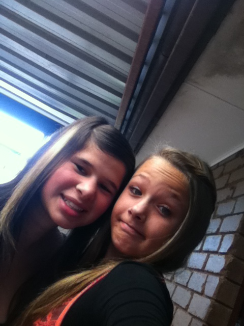 RTurczyniak's tweet photo. Le Isabel <3 http://t.co/ARNV0UTM