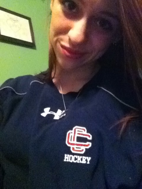 ariellemhb's tweet image. hockey sweatshirt :) #puckslutproblems #24