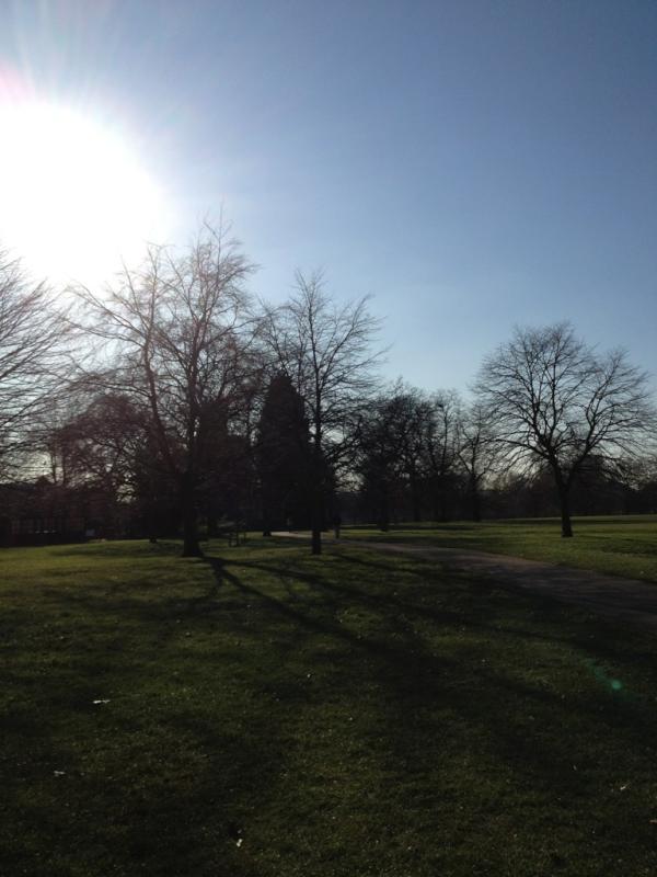 eezee85's tweet photo. .

بعيدا عن اجواء الانتخابات

( في الهايدبارك )

#London http://t.co/yR4gcRvb