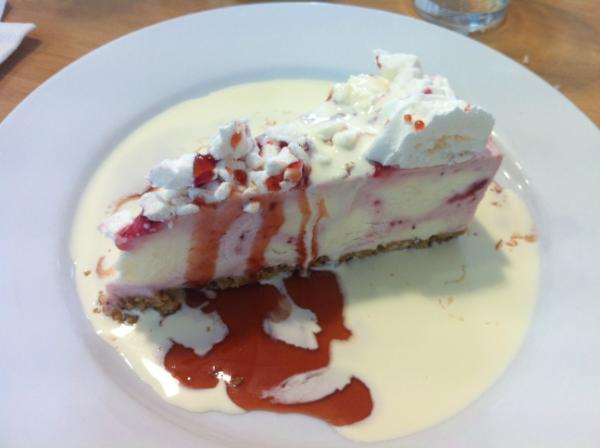 cameramanchris's tweet photo. Decided to go for the healthy option for lunch. Thanks @limehouse_tv http://t.co/PeAok2KR
