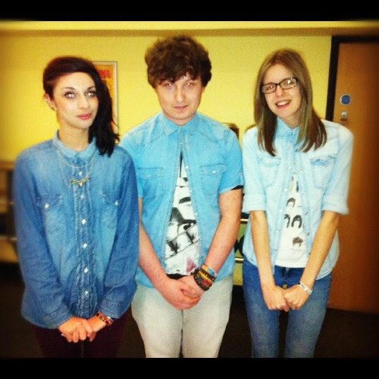 dandesignsgb's tweet image. Team denim, bowling tonight, aww. P.s that's my attempt at an innocent face. #DyingToLaugh.