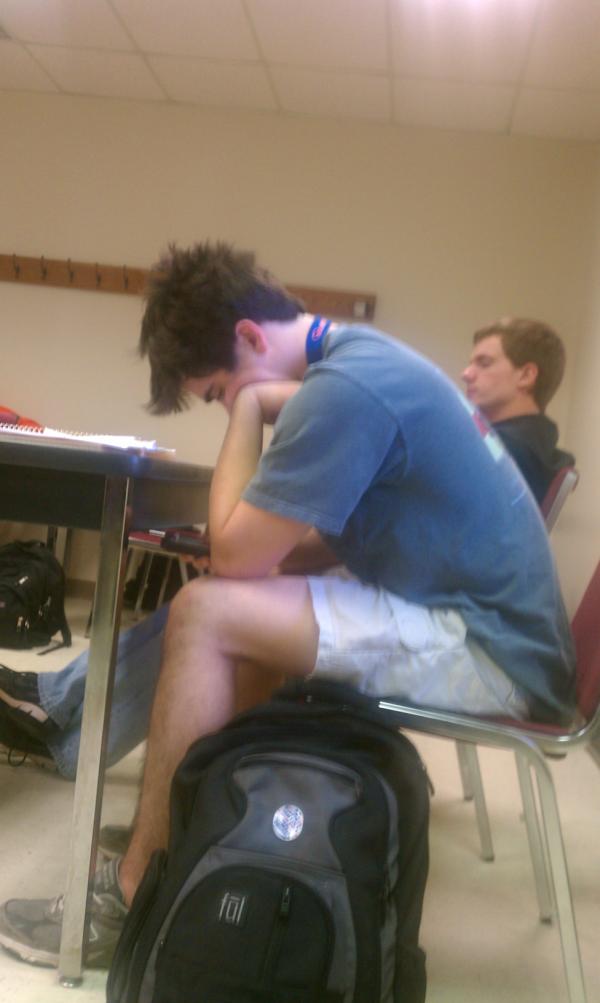 kenn_bro's tweet image. @Reags_13 sooo hungover #partyboyproblems