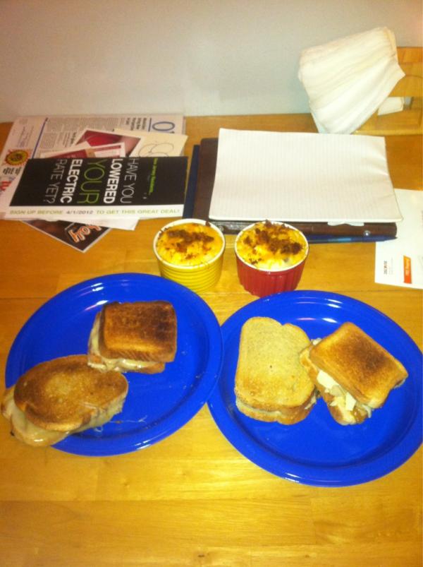 TriStateJakeNYJ's tweet image. #FatBoyProblem #ChefSwag @nikeman66 @T_Murr3 @PrivateRyannn @MeatMongral91 @Meat_Eaterr @young_cohiba