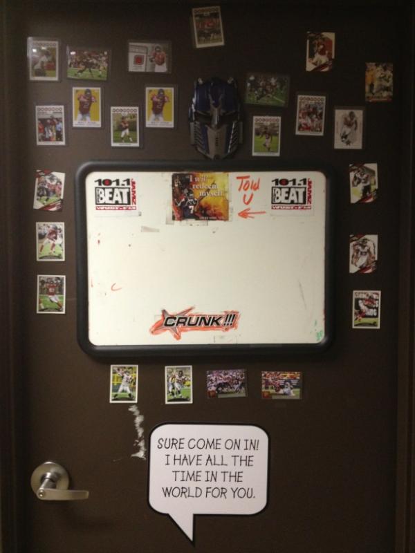 rayzate's tweet image. #ripscooby His door at the radio station