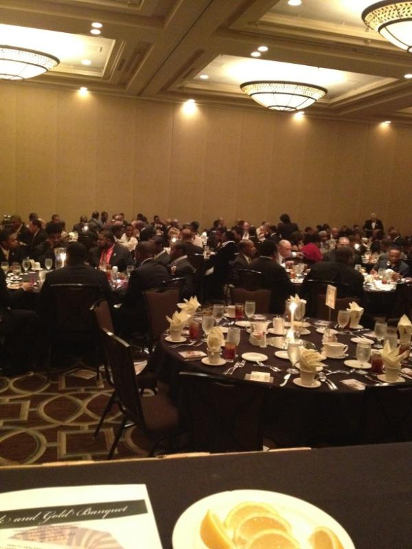 MaRoss06's tweet image. #FrontTable status