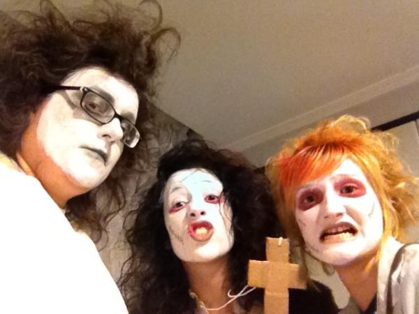 nolafr's tweet photo. 👻👻👻 @albukinaa @taniarf88 aiii vaiii o carnavall🎉🎉🎉🎉 http://t.co/joHTLLXf