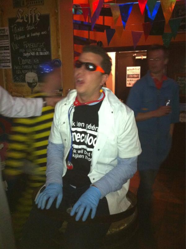 FCnegentien's tweet photo. Ook in Nijmegen gewoon de Roland Haaring Band! http://t.co/2RZrSfTO