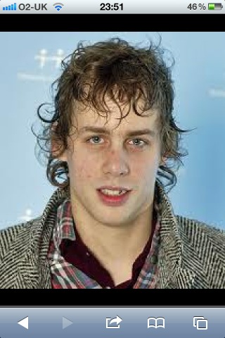 cloudyjay's tweet photo. Not the most handsome of rock stars poor thing http://t.co/31P8VF6n