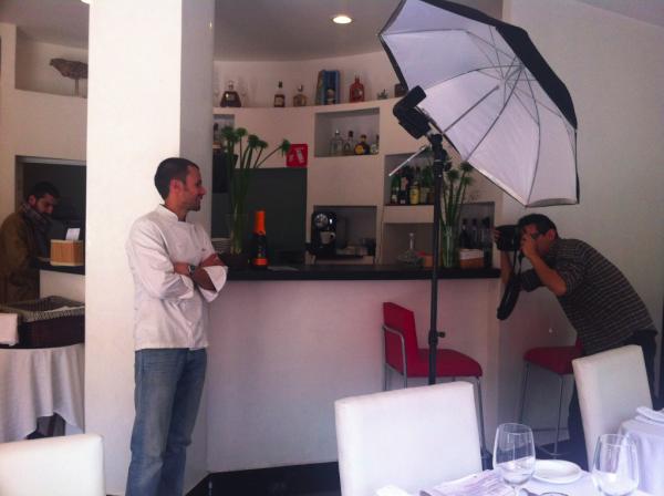 RestHedonia's tweet photo. Otra en el shooting de nuestro chef @borjamarrero http://t.co/9J0LVzLo
