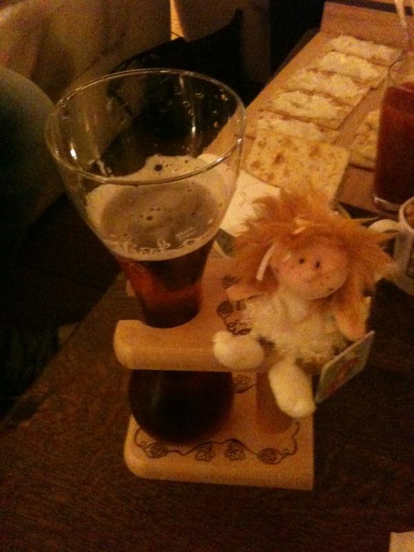 Parera's tweet photo. Mijn eerste caravals Kwakje bij vrienden. Lekker, gezellig en fijn gezelschap. http://t.co/qKWRQD7M