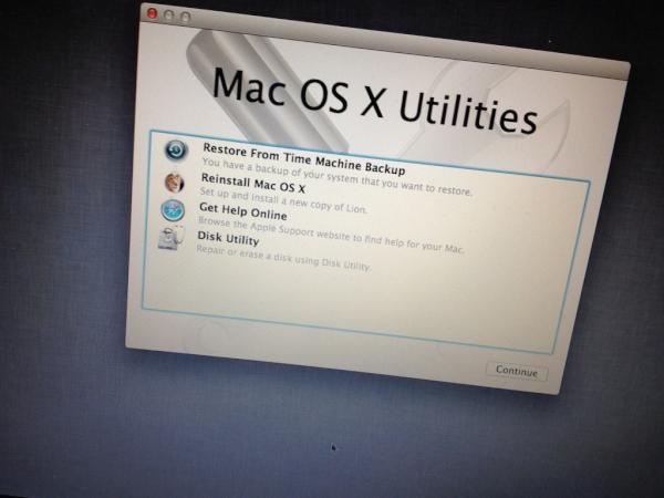 sylmobile's tweet image. Oh, FFS! #GetAMac