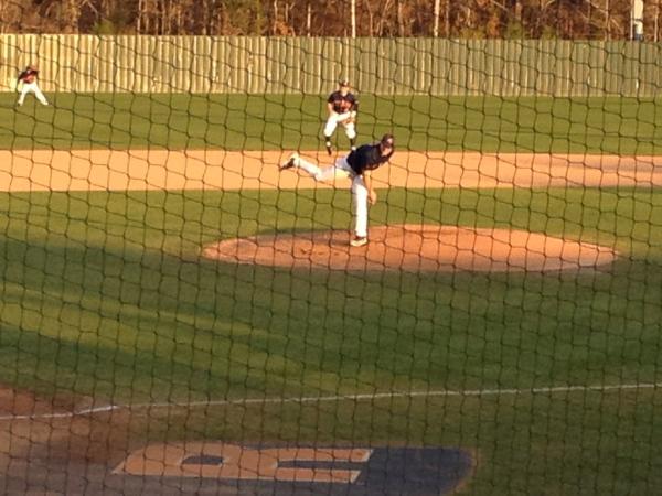 laurenkmoore's tweet image. 4 innings of no walks no runs. #hottypatotty #threeupthreedown @bshore17