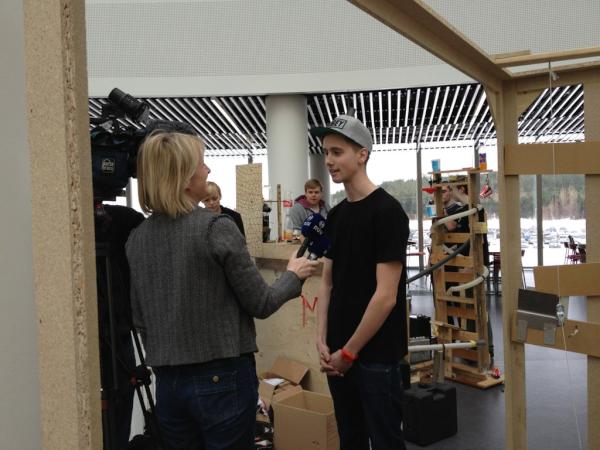 gunnarbragason's tweet photo. Þvílikur maður #tvstar #beintí7frèttir http://t.co/HEzoVHuv