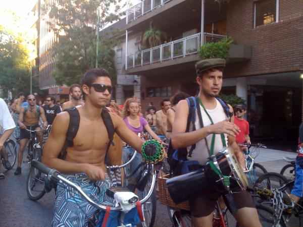 masacaba's tweet photo. #masacritica http://t.co/pNbjF6AG