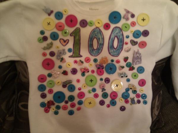 Ind1fference's tweet image. Our 5 year old needed a shirt with 100 things on it for 100th school day. Wifey answered the call  #AndHow