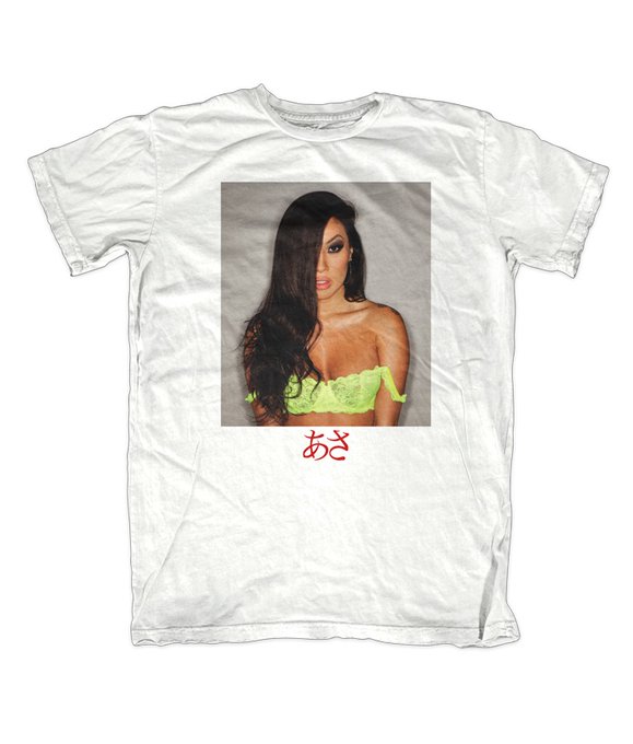 (look!) RT @vanstyles: The Asa Akira "Hiragana" tee is now available www.vanstyles.wazala.com http://t