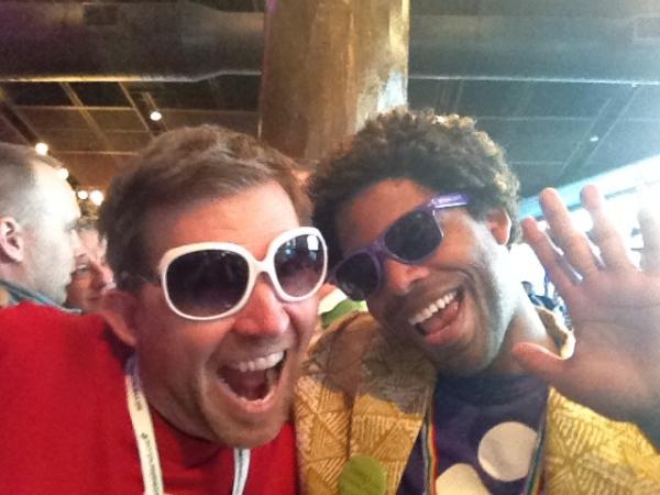 GayWineGuy's tweet photo. @gaywhistler @barefootwine having a great time http://t.co/3oZcyKnM