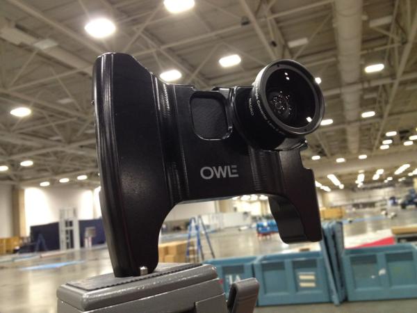WantOWLE's tweet image. “@blake_calhoun: A pic of the OWLE with iPhone 4 in place... (pic taken with 4S)... http://t.co/FAsmIizg” looks good, really good :)
