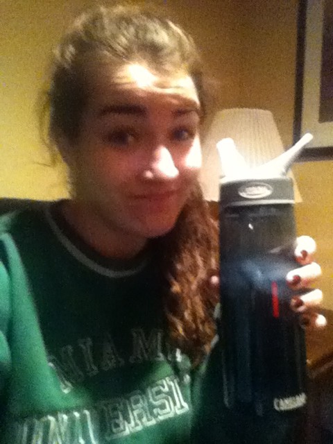 ShanBeSayin's tweet image. Am I cool enough for the lunch table now? @katieccanderson @LeenMallof @NewBalancedNad #conformer #camelbak