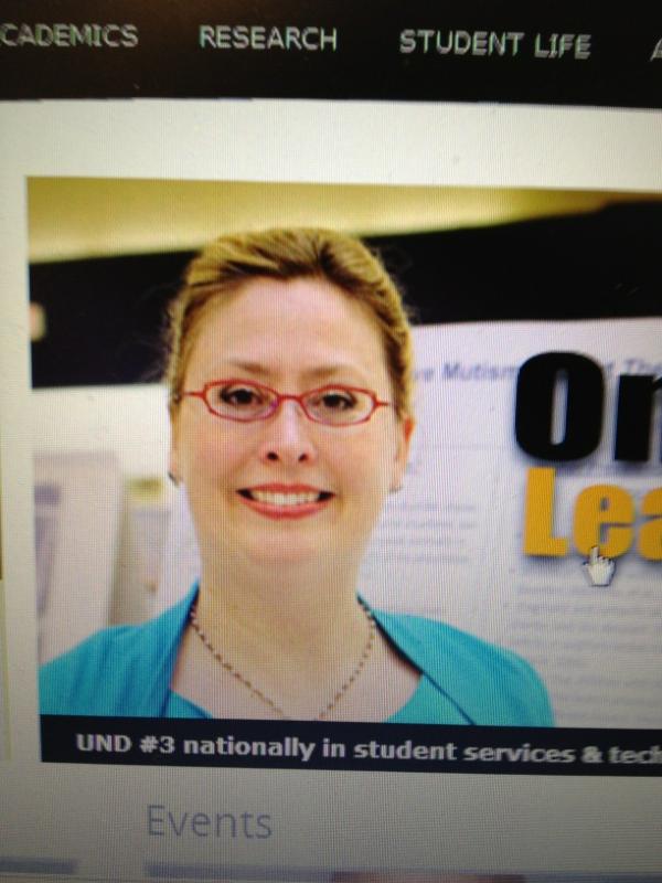 lex_disher's tweet image. She stares at me whenever I open my Internet #undproblems