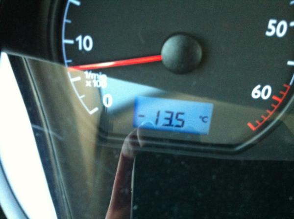 MJR_G's tweet photo. @giel3fm -13,5 graden in #susteren op #landgoed #hommelheide! #koudhe?! http://t.co/ajxzsvTA