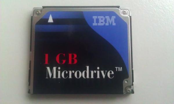 JoachimSMueller's tweet image. @nyarla23 #Microdrive! (hab ich hier vorm Entsorgt-Werden gerettet)