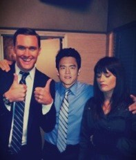FakeTimKang's tweet photo. Photo: Behind the scenes from #TheMentalList 
[L-R: Loon, Handsome man, Sleepy lady] http://t.co/2Dc8pJFh
