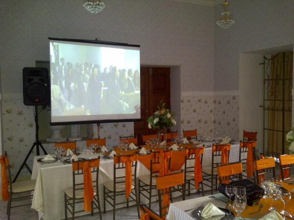 QWEVENTOS's tweet photo. para trasmitir los videos en tus fiestas http://t.co/BszQWOvs