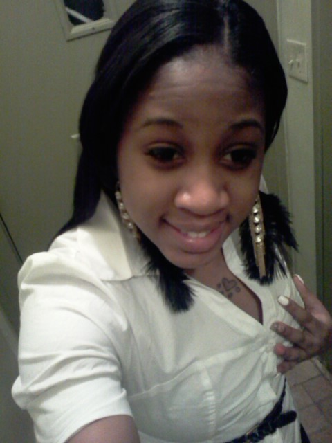 Watch Herrr 🥵's leaked NSFW photo on TwXstars