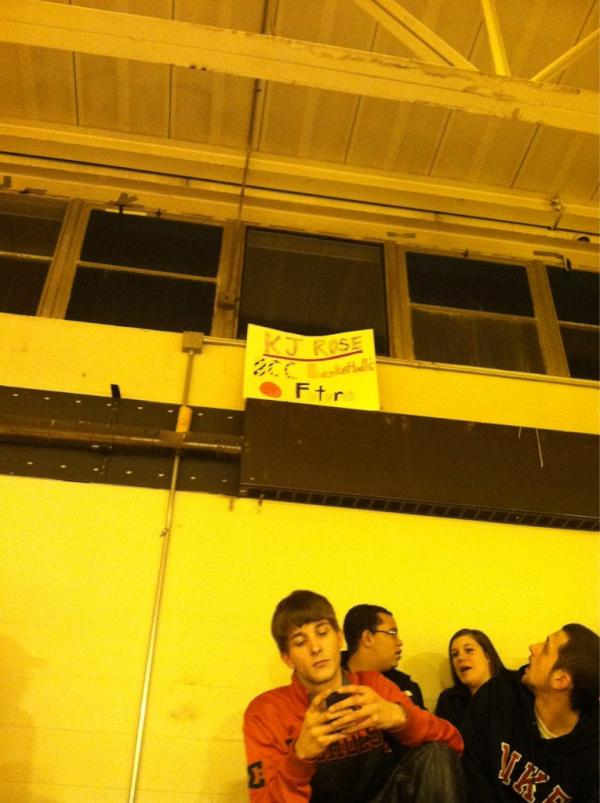 UEHSproblems's tweet image. Props to whoever made this #ueproblems