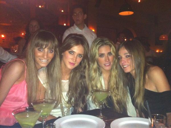 alejandrohefe's tweet photo. @fersolana @fermedimae http://t.co/qrZ2ybfZ