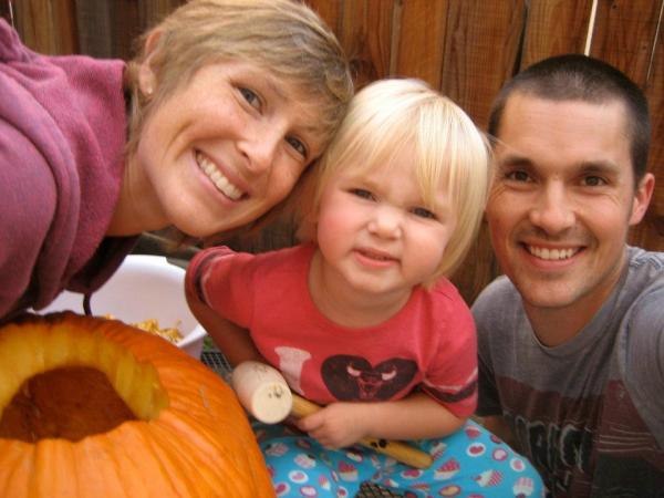 MissyOstrowski's tweet photo. Miss you guys! What a beautiful family you have :) Wish we could see you every week. @TomandAmySue love our niece Nora! http://t.co/RAGsofrM